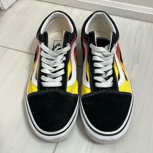 🔥VANS - worn once, size 9F